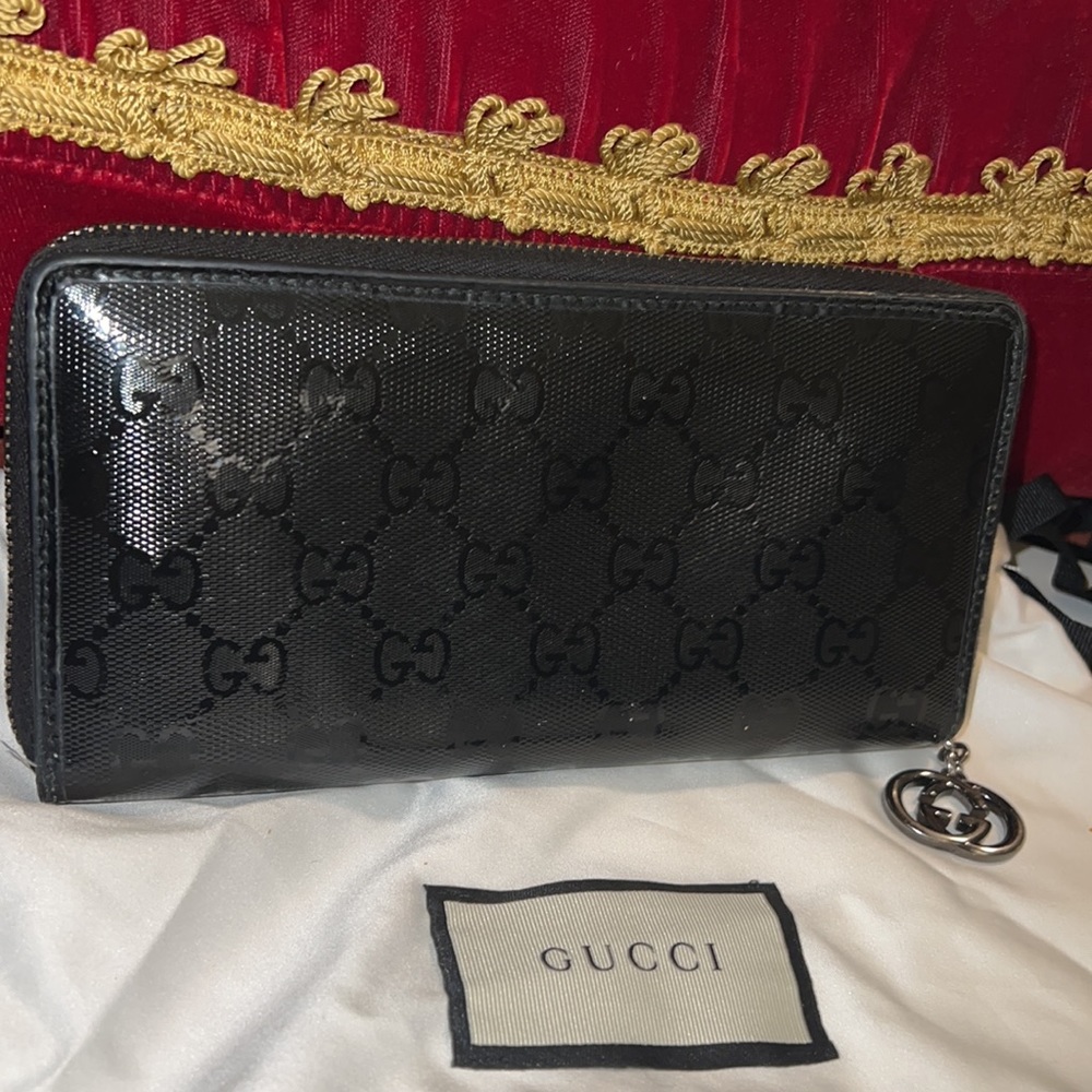 Authentic Gucci Guccissima wallet